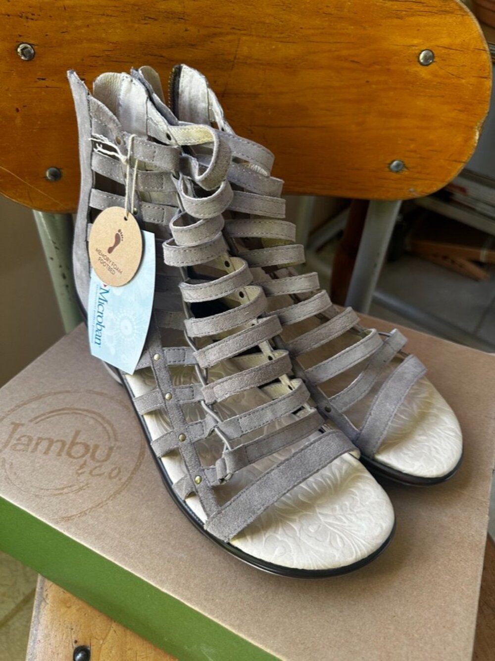 Jambu Leather Sandals, Size 9, NIB, Tan